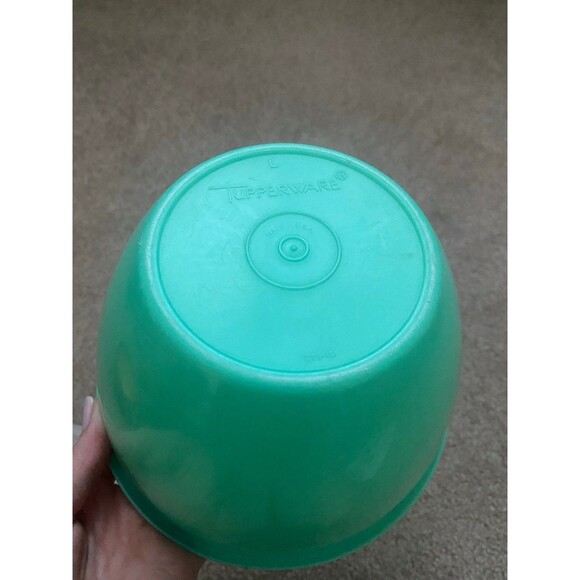 Vintage Tupperware Crisp It Green Lettuce Crisper Bowl With Lid - Picture 5 of 12